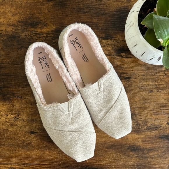 Toms Alpargata Natural Felt Two Tone Faux Fur Slippers Size 12 - Picture 1 of 11